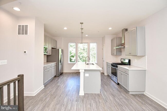 1550 Trafalgar Ln in Frederick, MD - Building Photo - Building Photo