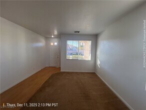 3076 Lapis Beach Dr in Las Vegas, NV - Building Photo - Building Photo