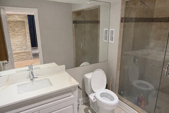 56 Royal Orchard Dr in Brampton, ON - Building Photo - Building Photo