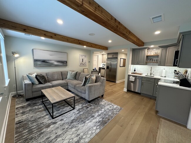2144 Kodiak Dr NE, Unit 2144 Kodiak -Basement Apt
