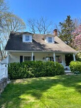63 Kings Hwy N in Westport, CT - Foto de edificio - Building Photo