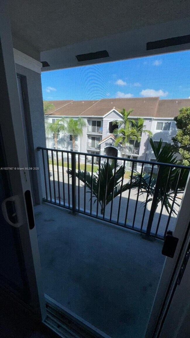 15460 SW 284th St in Homestead, FL - Building Photo - Building Photo