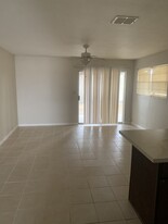 3417 N Kenyon Rd, Unit N Kenyon in Edinburg, TX - Building Photo