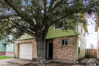 4963 S Cancun in Houston, TX - Building Photo - Building Photo