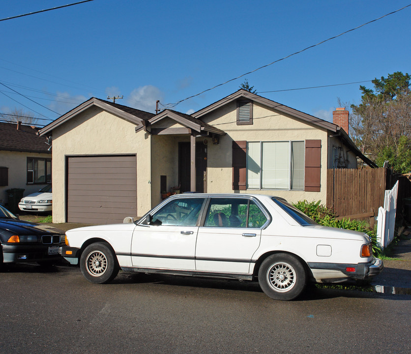 5 Park St in San Rafael, CA - Building Photo