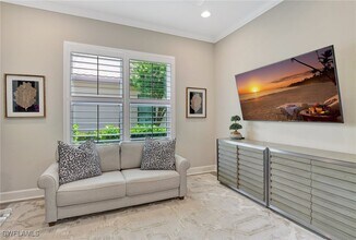 8558 Maggiore Ct in Naples, FL - Foto de edificio - Building Photo