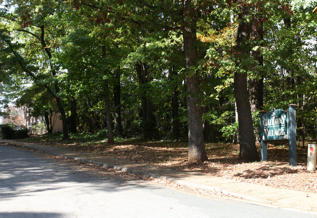 Gateway Village Apartments in Hillsborough, NC - Building Photo - Building Photo