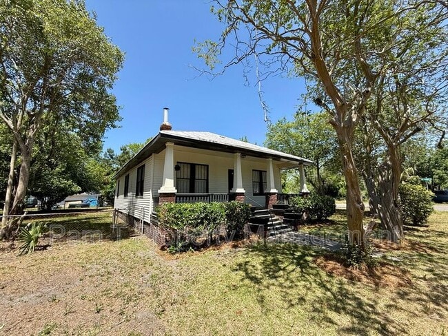 101 Forrest Ave in Savannah, GA - Building Photo - Building Photo