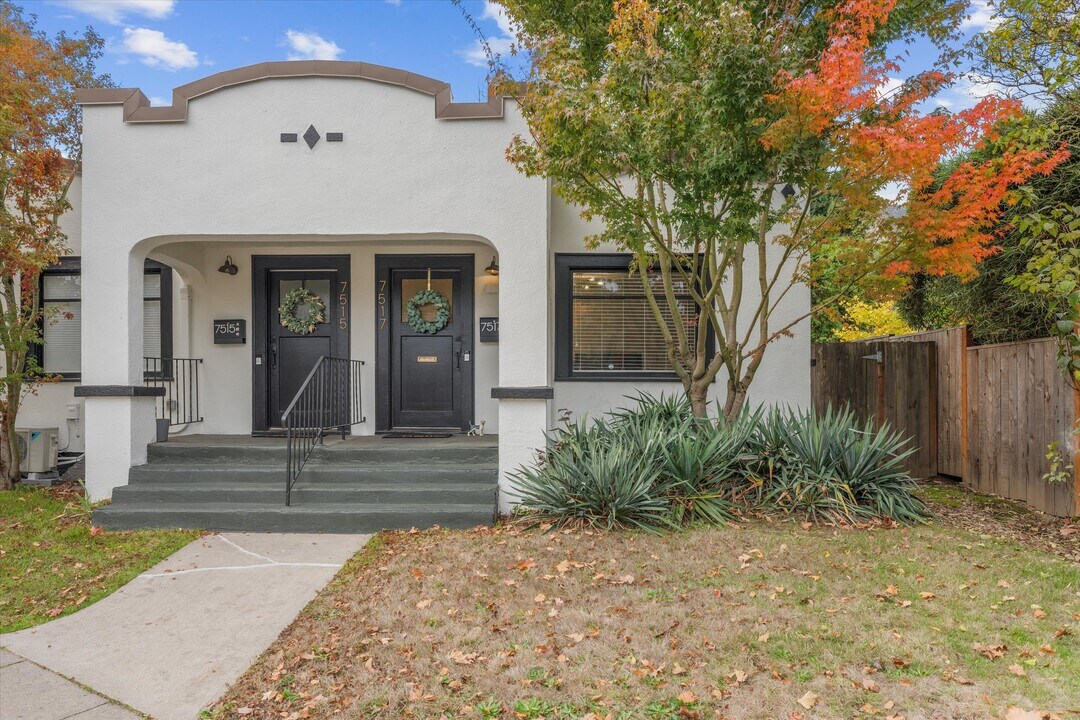 7515 N Albina Ave, Unit 7517 in Portland, OR - Building Photo