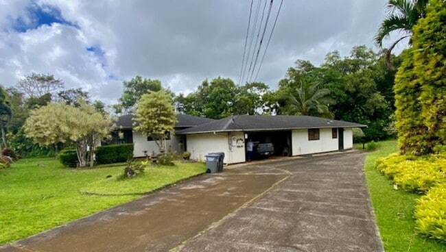 property at 1111 Puuopae Rd