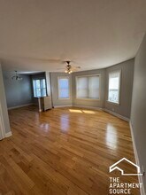 2901 N Kolmar Ave, Unit 2 in Chicago, IL - Foto de edificio - Building Photo