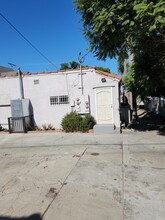 6707 8th Ave in Los Angeles, CA - Building Photo - Building Photo