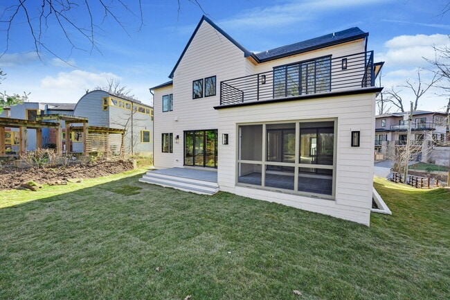 3830 30th Rd N in Arlington, VA - Building Photo - Building Photo