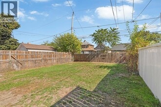 844-844 Ellrose Ave in Windsor, ON - Building Photo - Building Photo