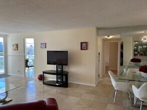 230 174th St in Sunny Isles Beach, FL - Building Photo - Building Photo