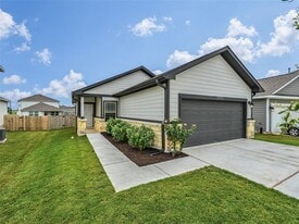 6802 Tiznow Ln in Mustang Ridge, TX - Building Photo