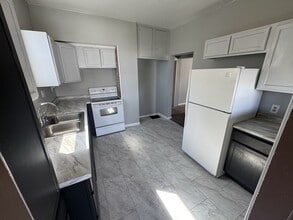 63 W Hallam Ave in Washington, PA - Building Photo - Building Photo