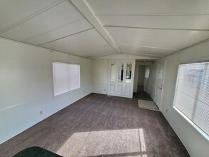 39881 Higbee Rd NE in Albany, OR - Building Photo - Building Photo