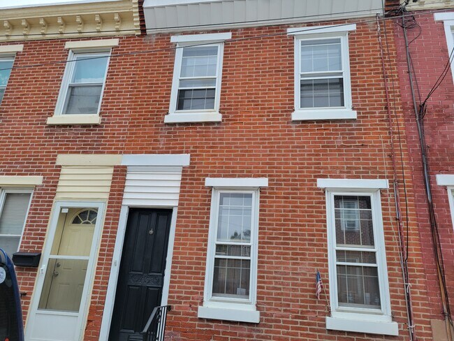 2325 Belgrade St in Philadelphia, PA - Building Photo - Building Photo