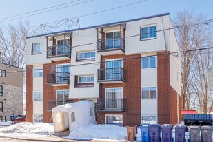 238 Laval Av in Laval, QC - Building Photo