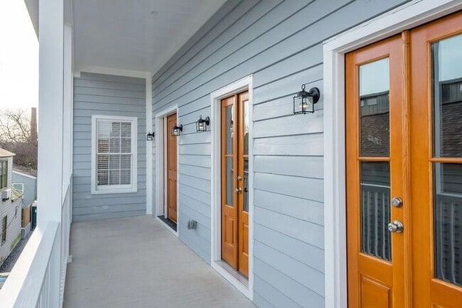 321 Ashley Ave in Charleston, SC - Building Photo - Building Photo