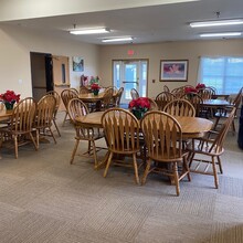 Parkway Pointe Senior Apartments in Kansas City, KS - Foto de edificio - Building Photo