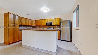 15735 SW 92nd Ave in Palmetto Bay, FL - Building Photo - Building Photo