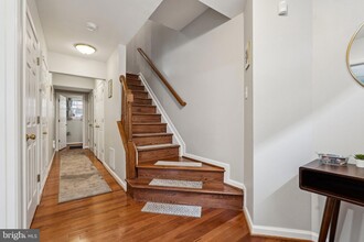 13 W Churchill St, Unit 303 in Baltimore, MD - Building Photo - Building Photo