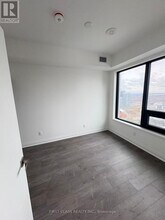 4015 The Exchange in Mississauga, ON - Building Photo - Building Photo