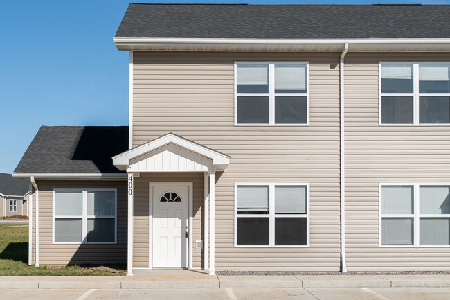 Icon Townhomes in Farmington, MO - Building Photo - Building Photo