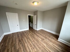 440 W Fisher Ave in Philadelphia, PA - Building Photo - Building Photo