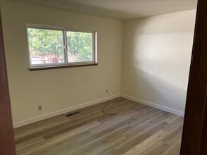 835 Paloma Ave in South Lake Tahoe, CA - Building Photo - Building Photo