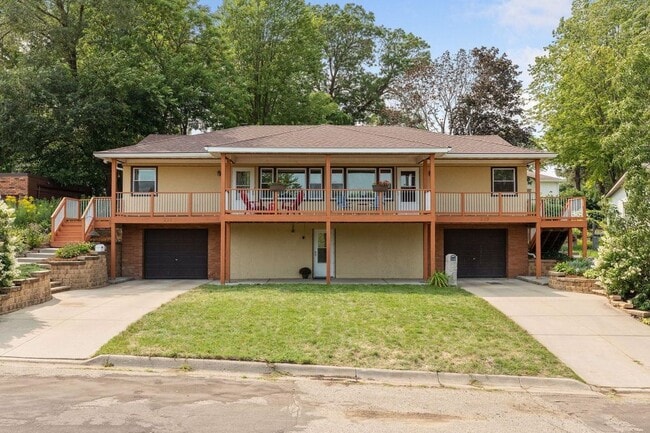 property at 223 17th Ave N