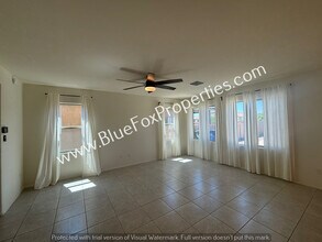 7015 Vuelta Aguarachay in Tucson, AZ - Building Photo - Building Photo
