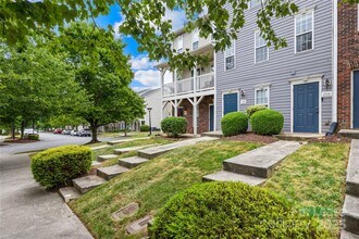 118 Steam Engine Dr in Mooresville, NC - Building Photo - Building Photo