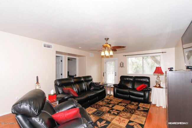 1261 W Whitten St in Chandler, AZ - Building Photo - Building Photo