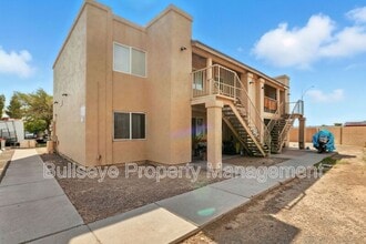 2701 E Beck Ln in Phoenix, AZ - Building Photo - Building Photo