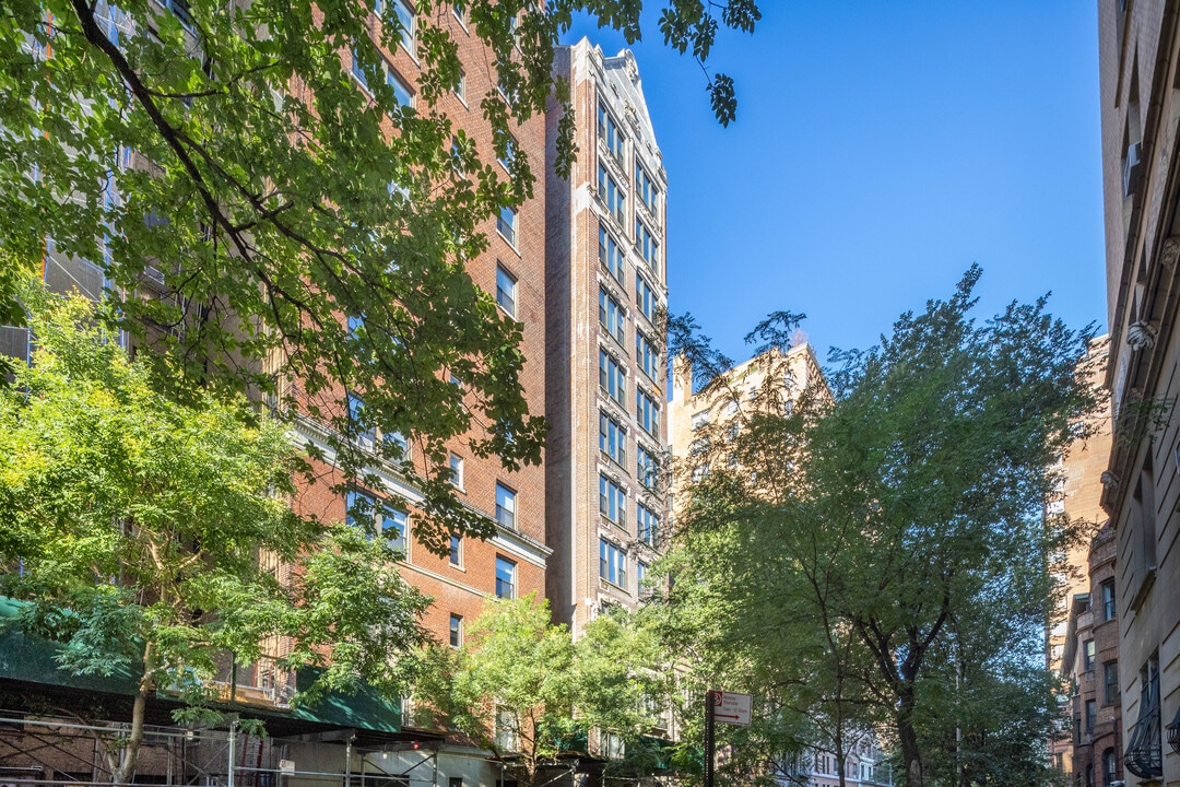 The Selkirk in New York, NY - Building Photo