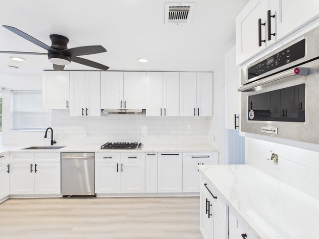 property at 7610 Hopewell Ln