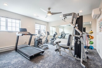 Taylor Pointe Apartments in McFarland, WI - Building Photo - Interior Photo
