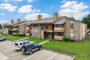 Railridge Apartments in Fort Worth, TX - Building Photo