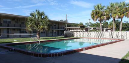 Eagles Court in Jacksonville, FL - Foto de edificio - Building Photo