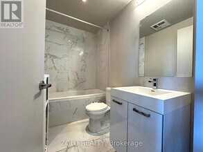 203-203 Catherine St in Ottawa, ON - Building Photo - Building Photo