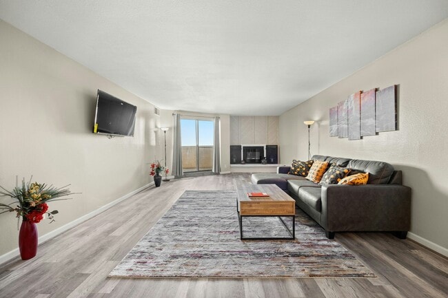 property at 7255 E Quincy Ave