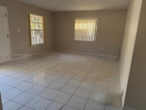 2912 SW 38th Ct in Miami, FL - Building Photo - Building Photo