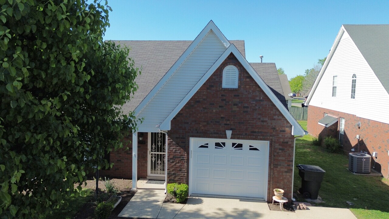 1905 Thomas Ct in Murfreesboro, TN - Building Photo