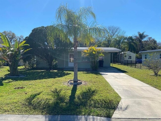 1110 61st Ave N in St. Petersburg, FL - Building Photo - Building Photo
