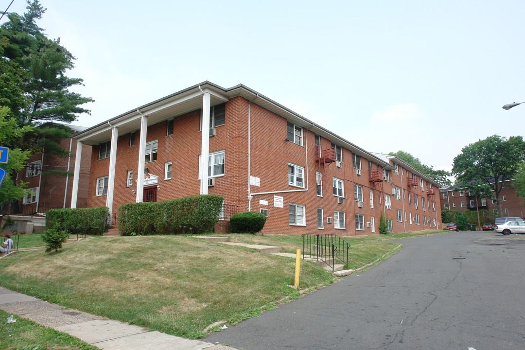 121 W Jersey St in Elizabeth, NJ - Foto de edificio