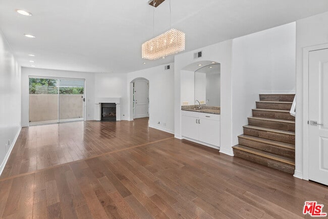 property at 2138 Federal Ave