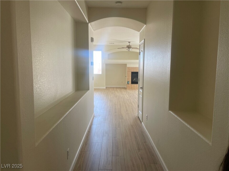 11208 Star Lily St in Las Vegas, NV - Building Photo